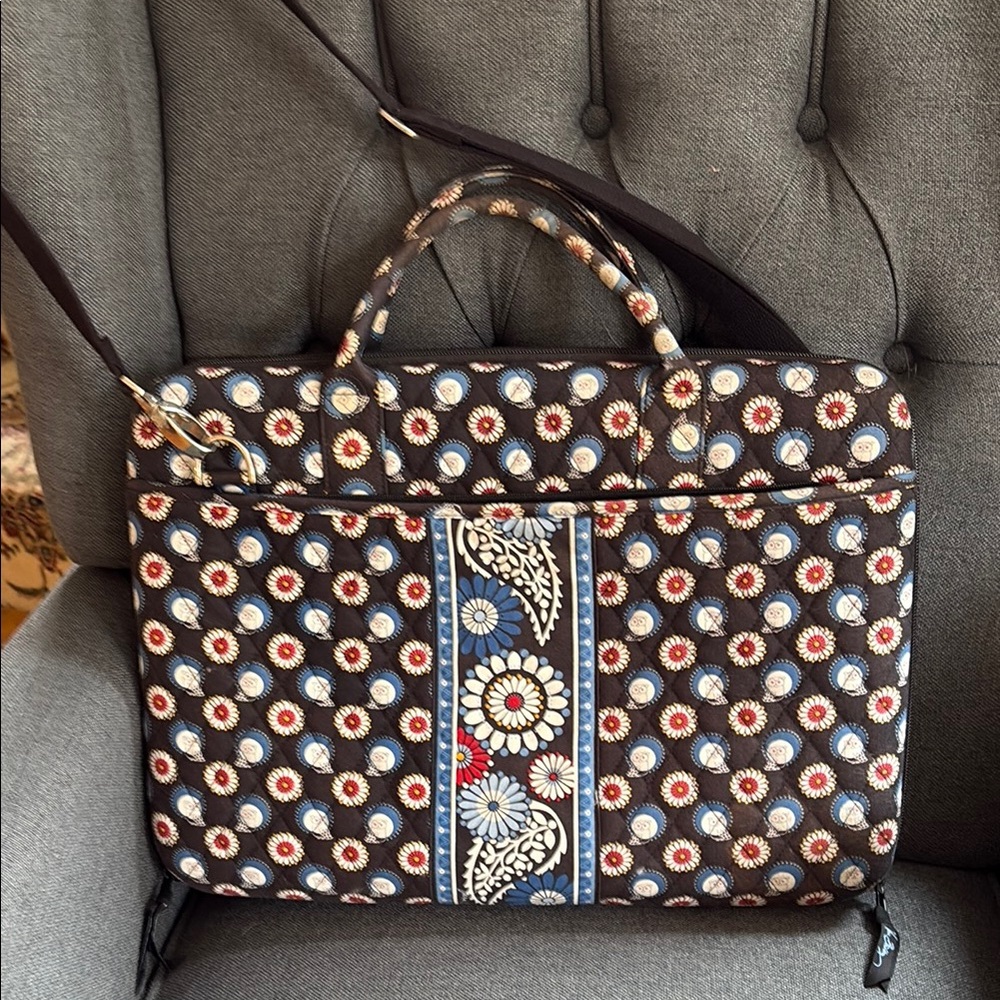 Vera Bradley Black, Red, Blue Laptop Bag with Structured Design. 2 pocke…